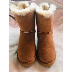 Ugg Boots w/ Bows